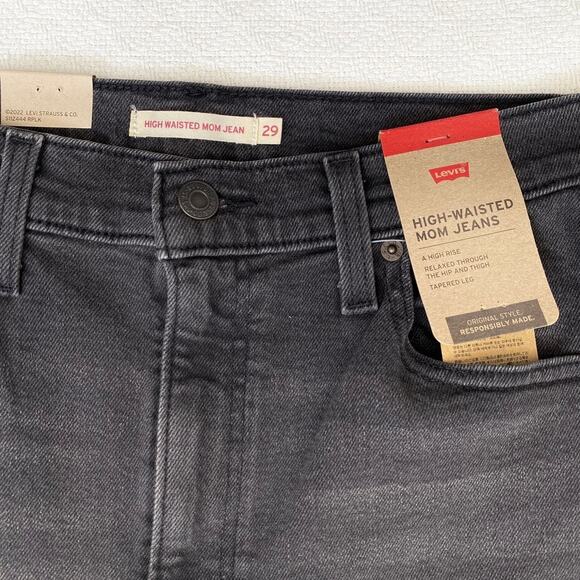 NWT Levi's High-Waisted Mom Jeans Washed Black Tapered Leg Vintage Fit W29 L27 - Picture 11 of 12